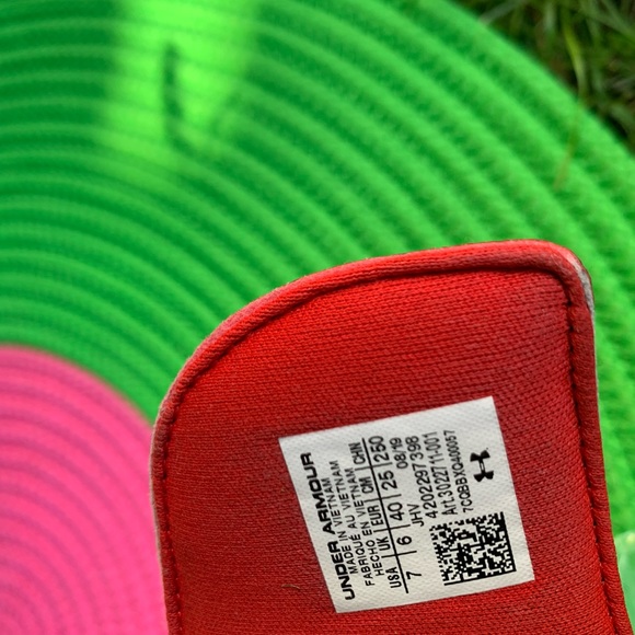 Under Armour slides 7 😍 - Picture 8 of 8